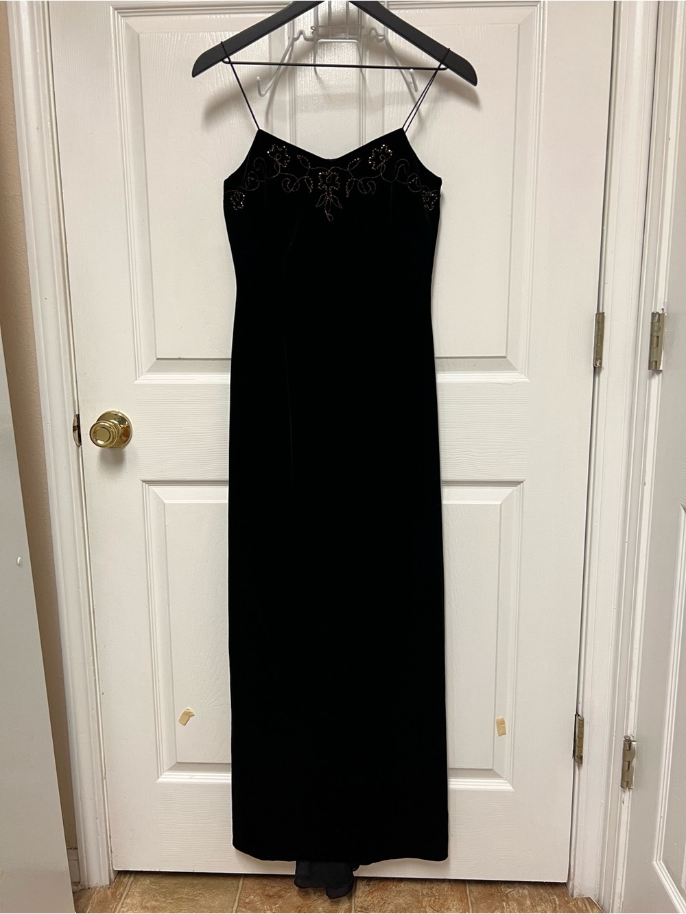 Betsy & Adam by Jaslene Elegant Sequin Black Velvet Spaghetti-Strap Maxi Dress